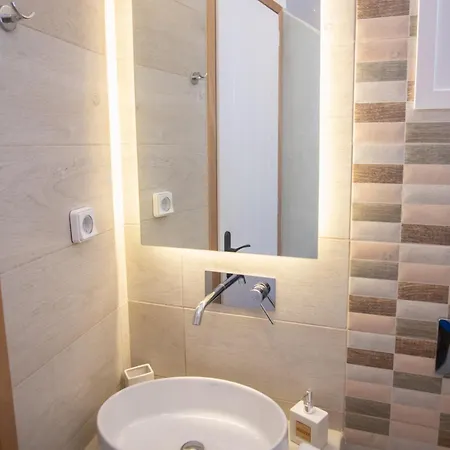 F&i Maisonette *
